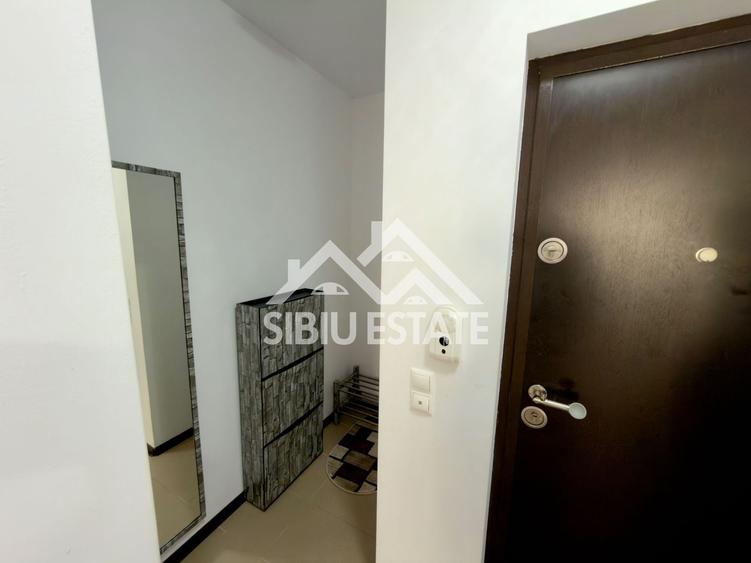 Apartament cu 3 camere decomandat în Hipodrom 4