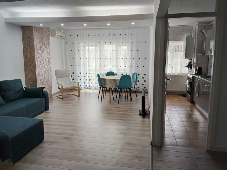 Apartament cu 3 camere semidecomandat în Cornetu