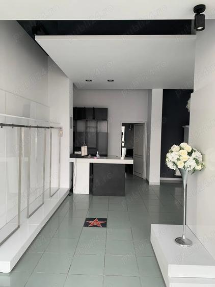 Spațiu comercial, de 290 mp, în Port