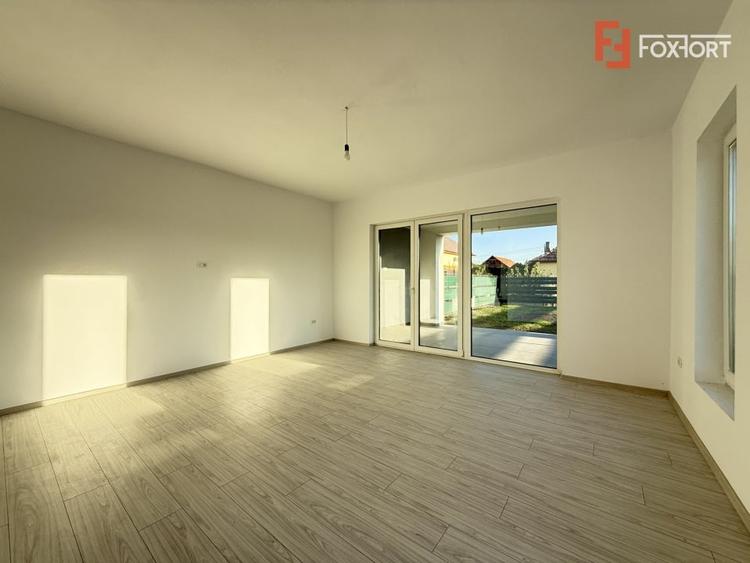 Duplex cu 4 camere cu Canalizare în Săcălaz