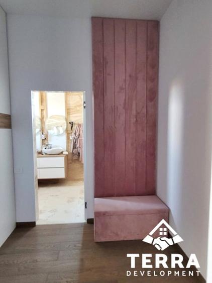 Casă cu 4 camere cu Piscina în Lazu