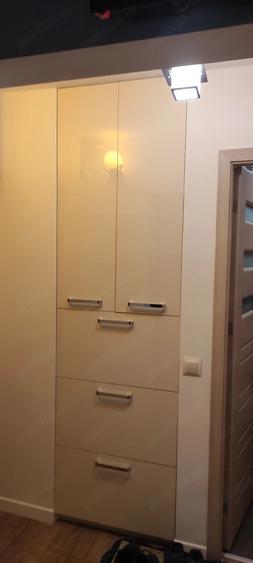 Apartament cu 3 camere decomandat în Malu Roșu
