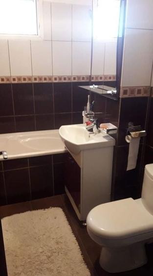 Apartament cu 4 camere decomandat, mobilat în Dârste
