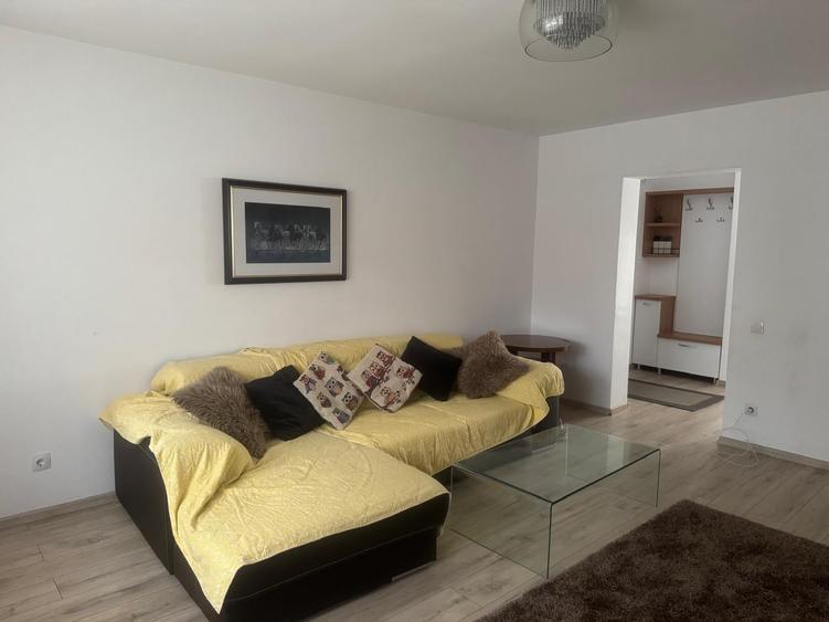 Apartament cu 3 camere decomandat în Ștrand