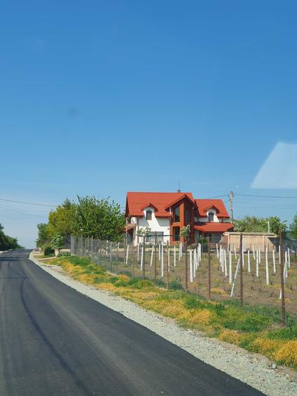 Casă cu 4 camere cu Teren 670 Mp în Gruiu
