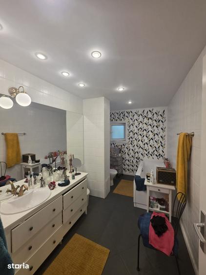 Apartament cu 3 camere în Șoseaua Nordului