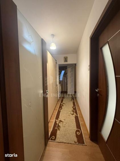 Apartament cu 3 camere semidecomandat în Gării