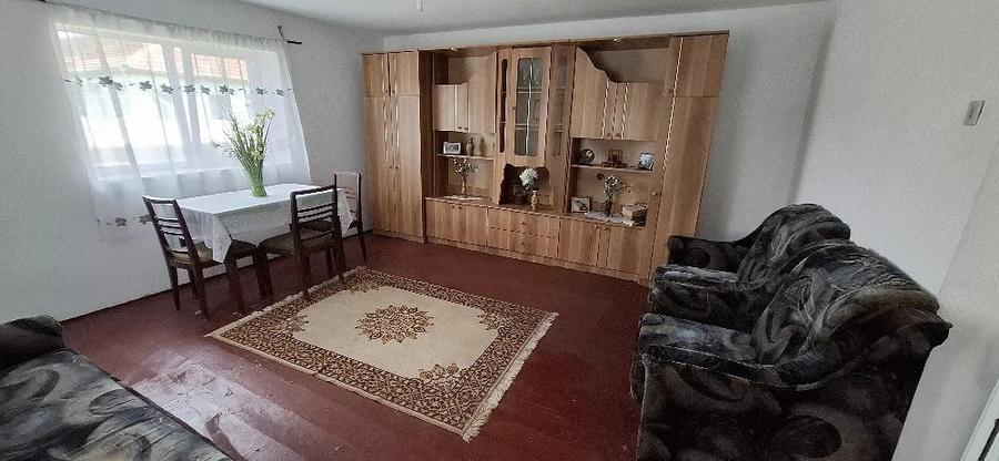 Casă cu 3 camere cu Teren 950 Mp în Cruceni