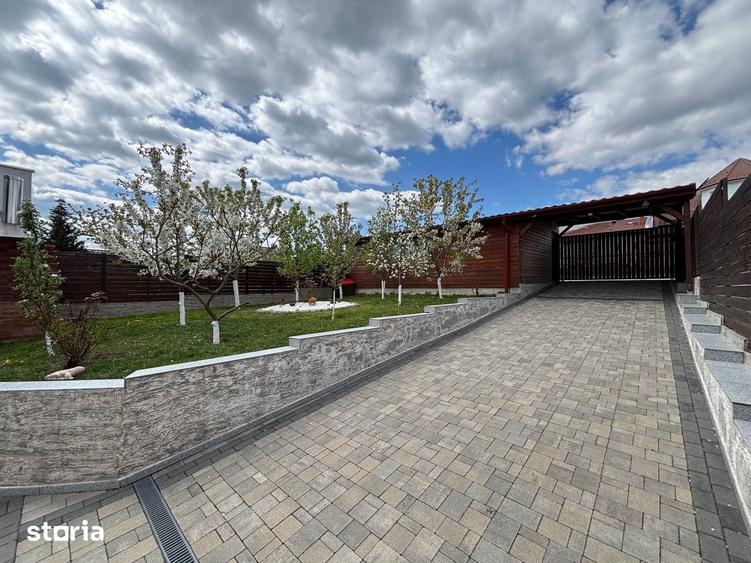 Casă cu 5 camere cu Teren 426 Mp în Central