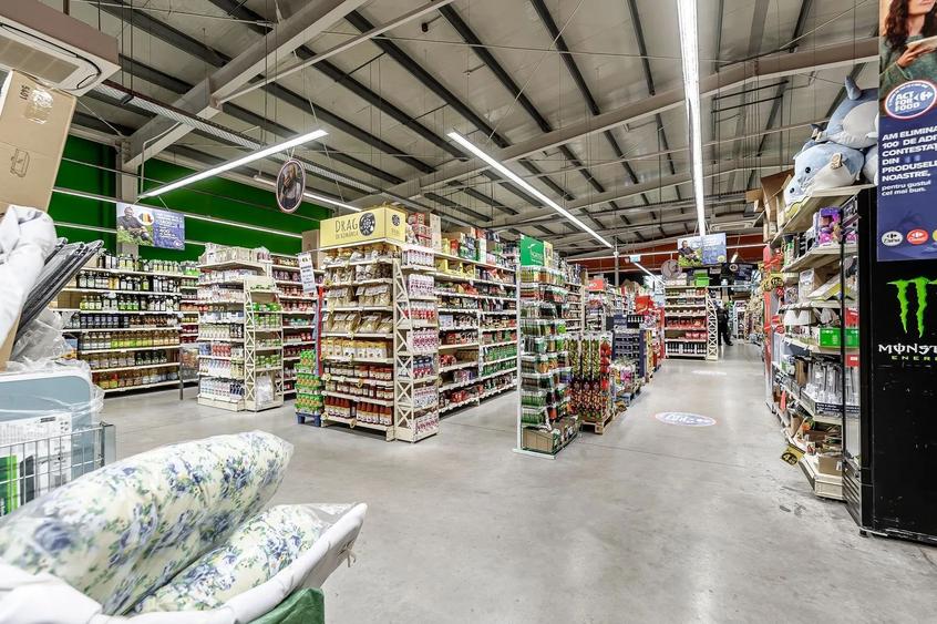 Spațiu comercial, de 841 mp, în Ultracentral