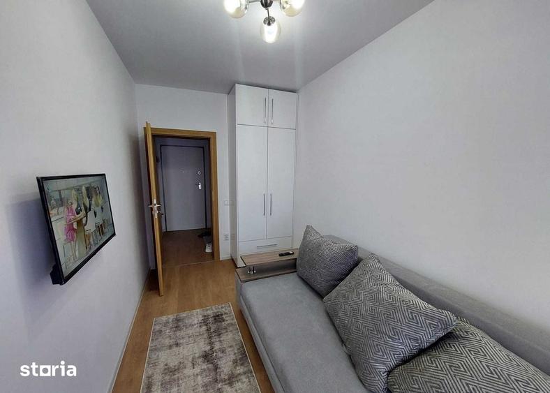 Apartament cu 3 camere, mobilat în Tractorul
