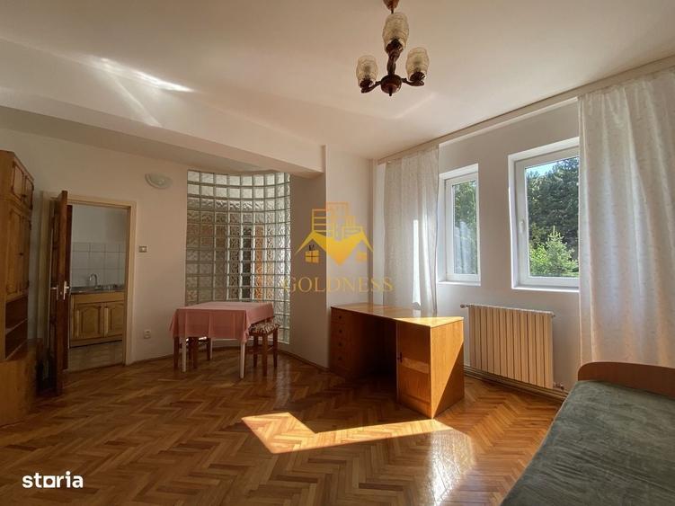 Apartament cu 2 camere decomandat în Zorilor