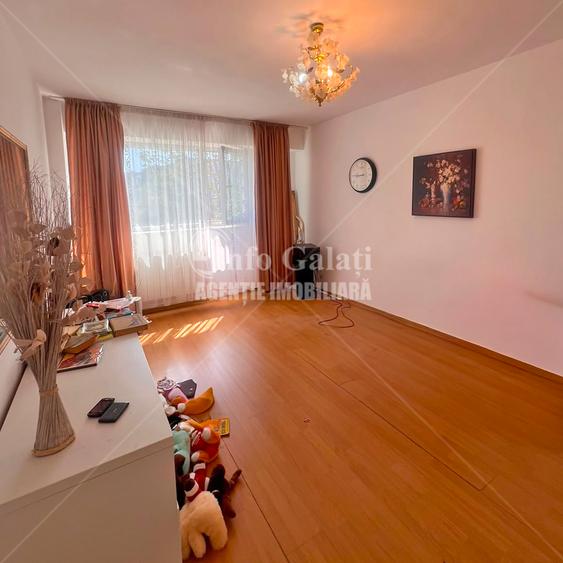 | Apartament cu 2 camere | Siderurgistilor Vest | Etaj 3 | - 3