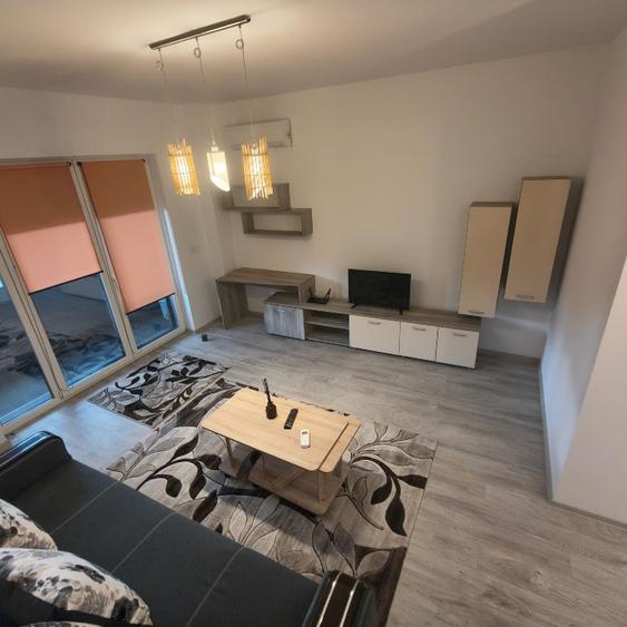Apartament cu 2 camere decomandat în Aradului