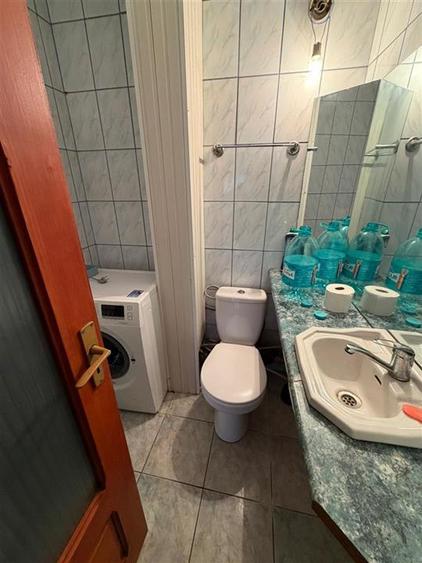 Apartament cu 4 camere semidecomandat în Central