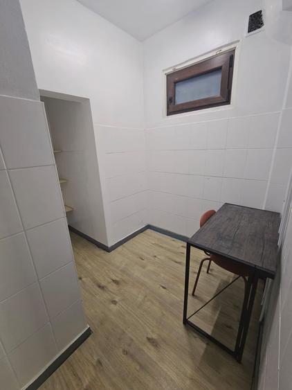Apartament cu 3 camere nedecomandat, mobilat în Victoriei