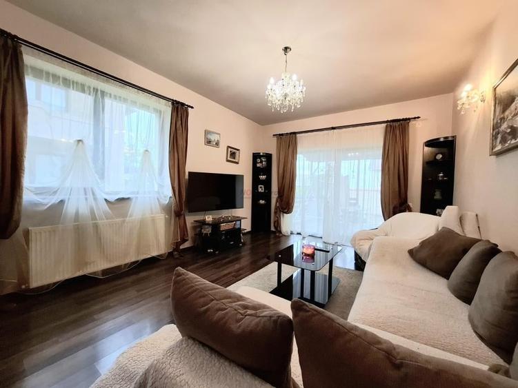 Casă cu 5 camere cu Teren 550 Mp în Corbeanca