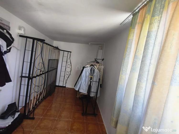 Casă cu 3 camere cu Teren 300 Mp în Muncitoresc
