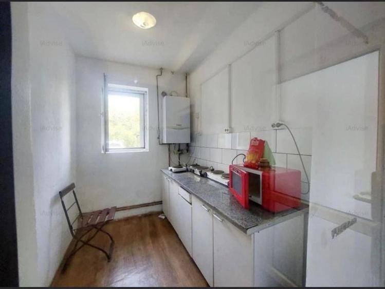 Apartament cu 6 camere în Central