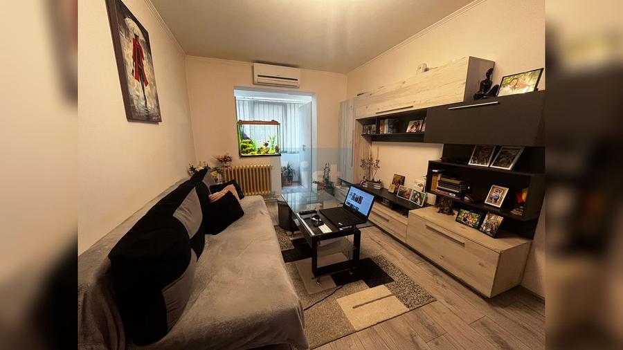 Apartament cu 2 camere semidecomandat în Decebal