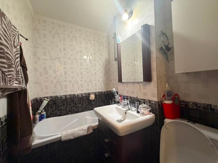 Apartament cu 3 camere decomandat în Nicolae Grigorescu