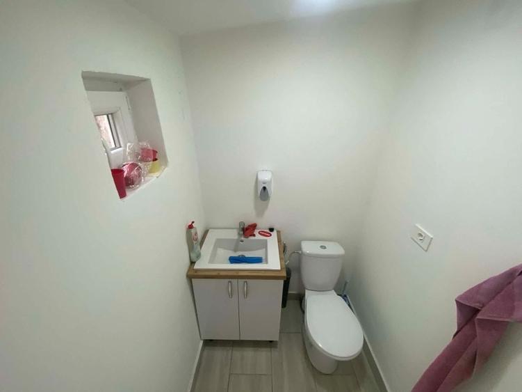 Spațiu comercial, de 31 mp, în Central