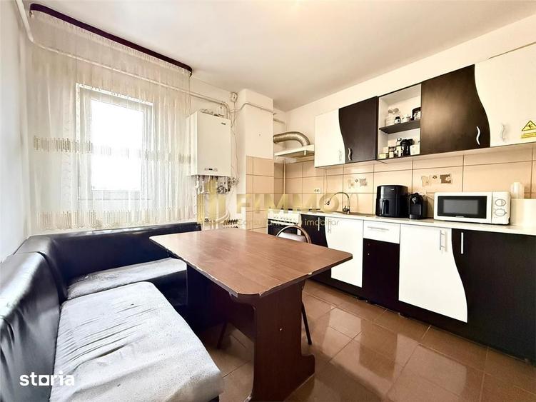 Apartament cu 3 camere decomandat, mobilat în George Enescu