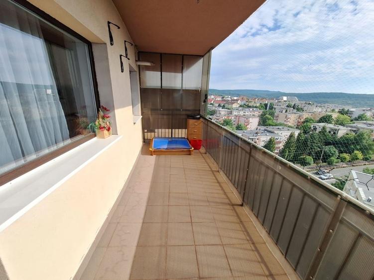 Apartament cu 2 camere decomandat, mobilat în Zorilor