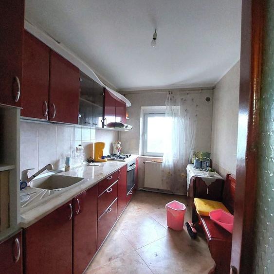 Apartament cu 3 camere decomandat în Sud-Est