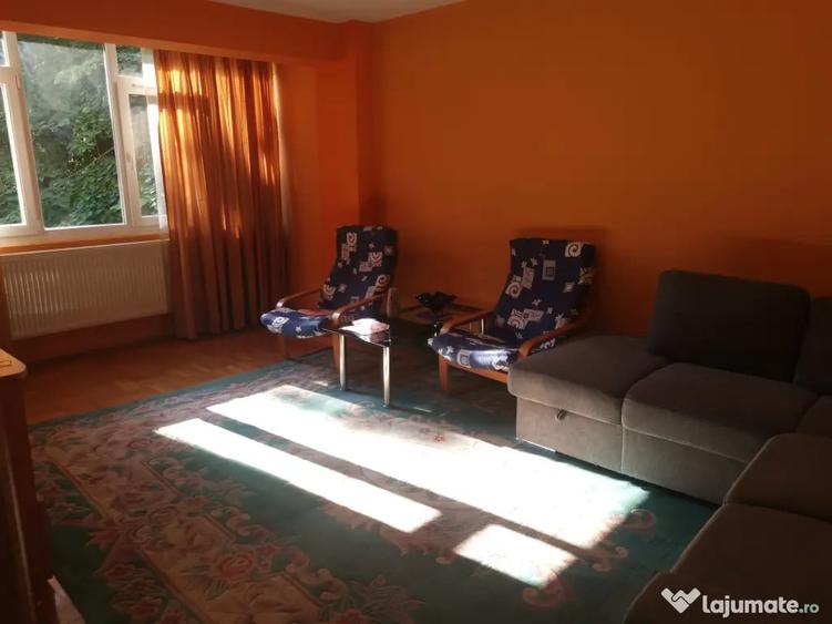 Inchiriez apartament cu 2 camere decomandat - 1