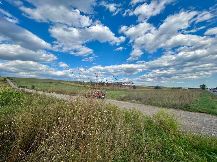 Teren agricol extravilan de 14980 mp, în Central