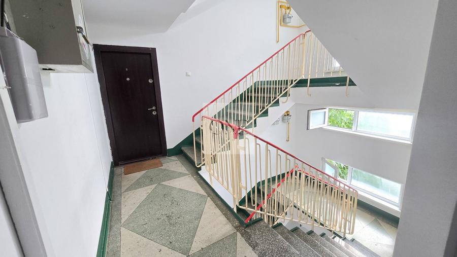 Apartament cu 2 camere semidecomandat, mobilat în Centrul Civic