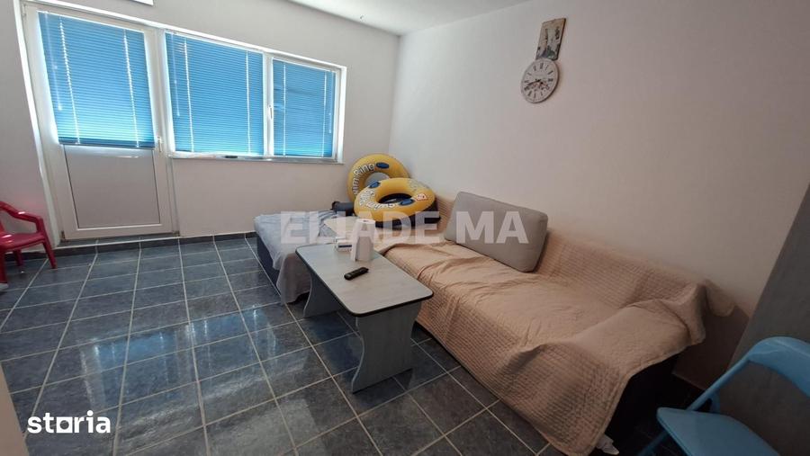 Apartament cu 3 camere decomandat în Sud