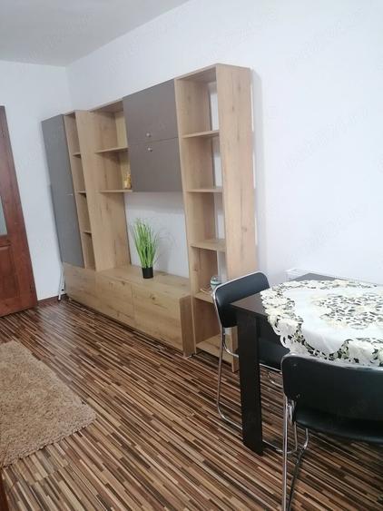 Garsonieră decomandată în Traian