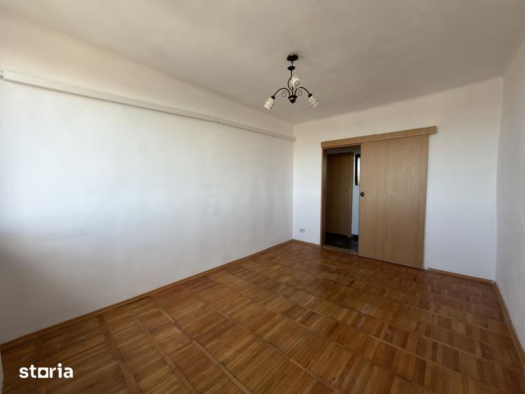 Apartament cu 3 camere decomandat în Șagului