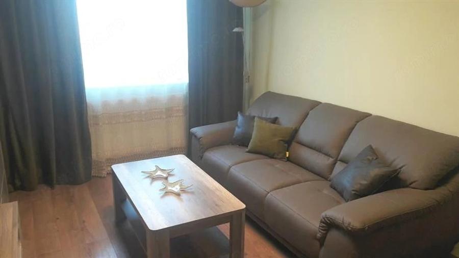 Apartament cu 3 camere semidecomandat în Ultracentral