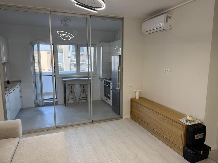 Apartament cu 2 camere semidecomandat în Central
