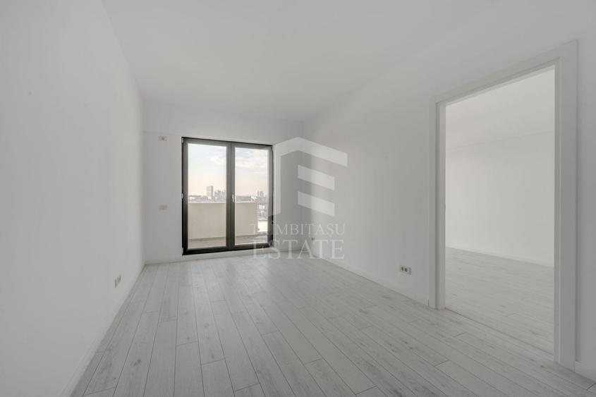 Apartament cu 3 camere semidecomandat în Colentina