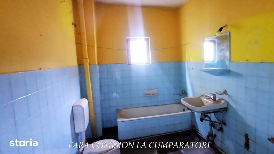 Casă cu 3 camere cu Teren 2013 Mp în Central
