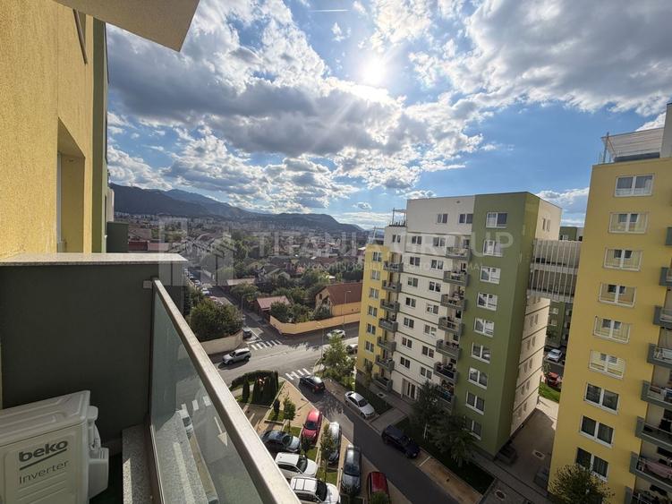 Apartament cu 2 camere semidecomandat în Tractorul