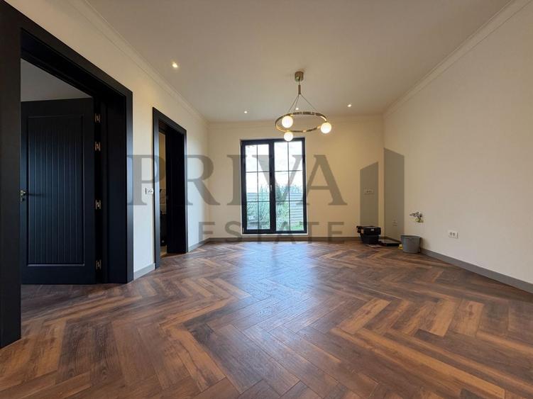 Duplex cu 4 camere cu Canalizare în Moșnița Nouă