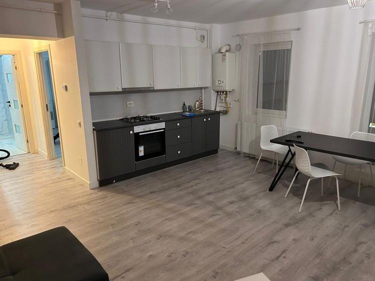 Apartament cu 2 camere, mobilat în Central