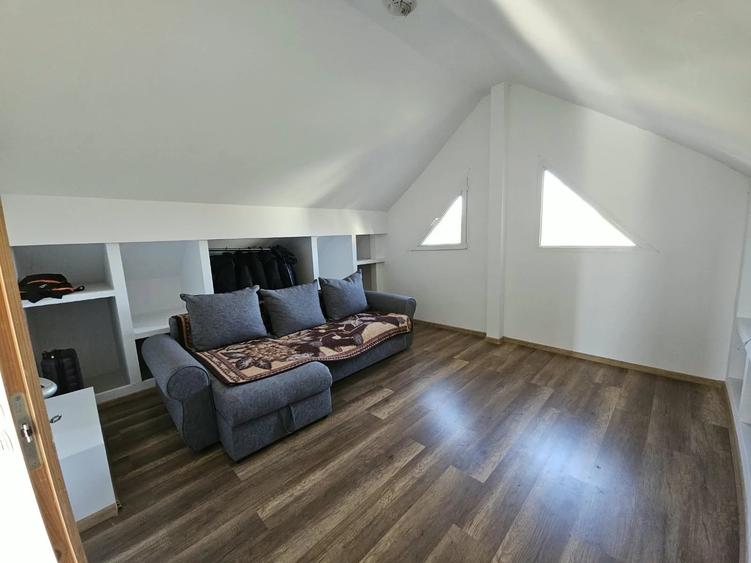 Casă individuală cu 4 camere cu Teren 1000 Mp în Central