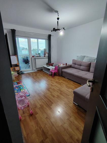 Apartament cu 4 camere decomandat în Alexandru cel Bun