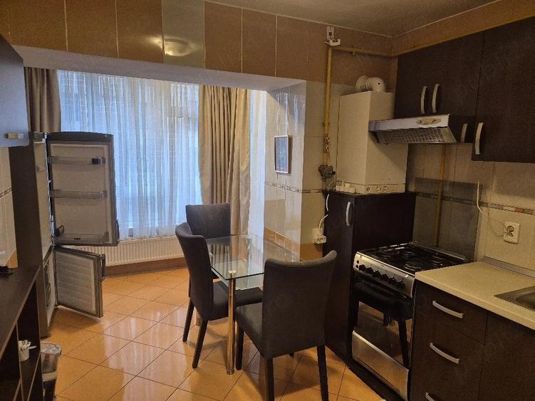 Garsonieră decomandată în Faleză