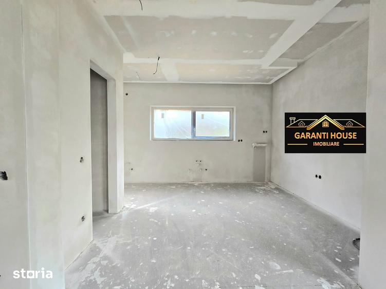Casă cu 4 camere cu Teren 690 Mp în Central