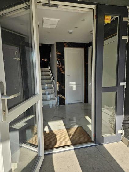 Apartament cu 3 camere decomandat în Prelungirea Ghencea