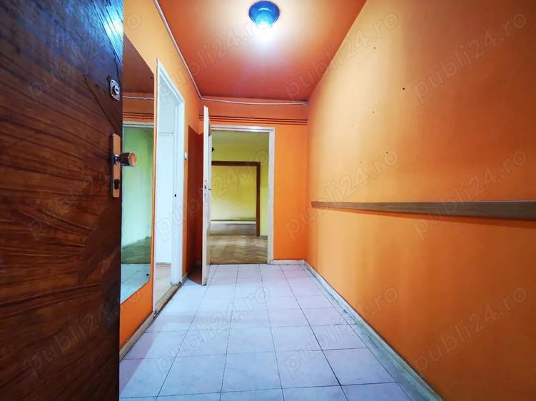 Apartament cu 4 camere semidecomandat în Take Ionescu