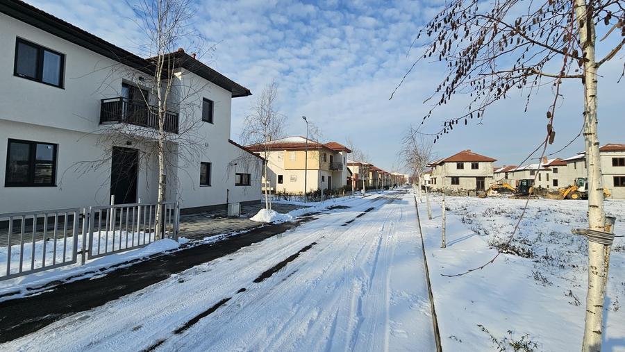 Casă individuală cu 4 camere cu Canalizare în Corbeanca