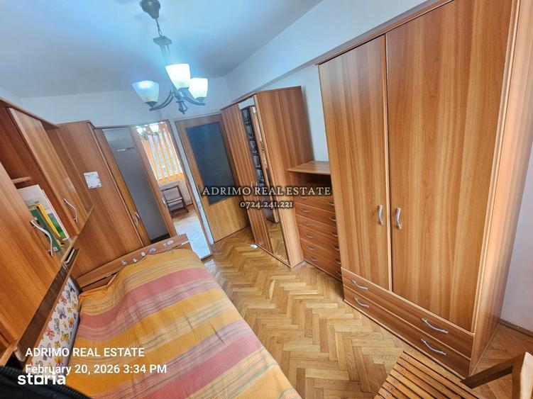 Apartament cu 3 camere semidecomandat în Central
